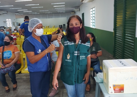 Servidores da Semasc são vacinados em Manaus