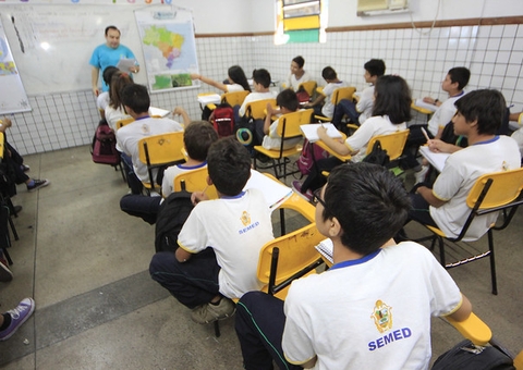 Aulas em escolas municipais de Manaus começam de forma presencial em fevereiro