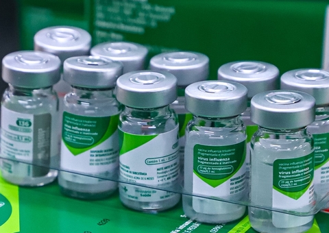 Manaus recebe 300 mil doses de vacina contra Influenza para campanha