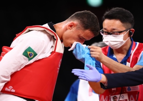 Ícaro Miguel perde na estreia, mas pode disputar repescagem em Tóquio