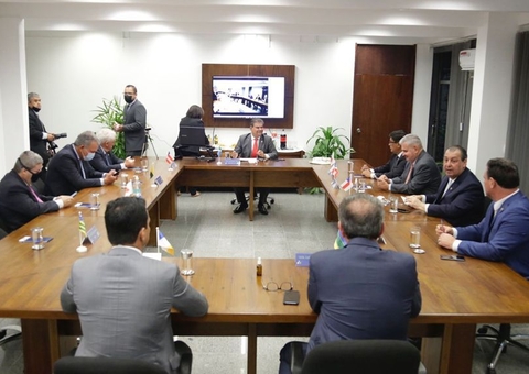 Omar se reúne com bancada do PSD sobre a PEC da Reforma Eleitoral