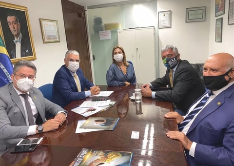 Três senadores testam positivo para covid-19 em 24h