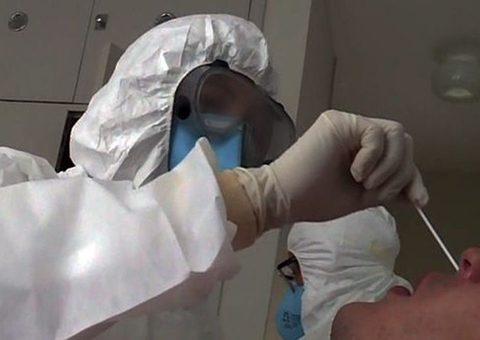 Apesar do avanço de variantes, Brasil reduz exames para sequenciar vírus