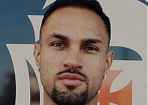 Vasco anuncia atacante Serginho