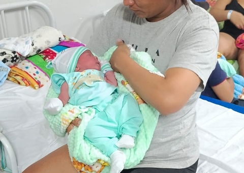 Grávida não chega a tempo e dá à luz no estacionamento de hospital em Manaus