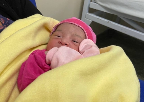 Primeiro bebê de 2023 nascido no Amazonas é uma menina