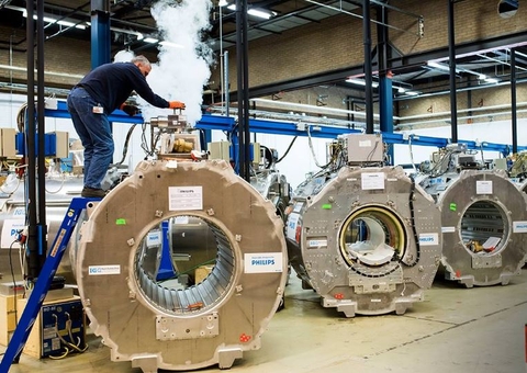 Philips anuncia demissão em massa que vai atingir 6 mil colaboradores