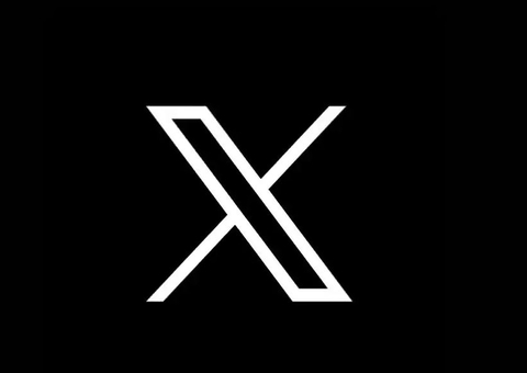 Após Musk tentar 'driblar' regras, Moraes volta a banir o 'X' no Brasil 