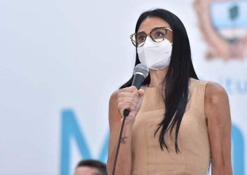 Secretária de Saúde Shádia Fraxe é afastada do cargo por 14 dias