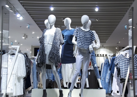 Shopping é condenado a indenizar casal após constrangimento por segurança em Manaus