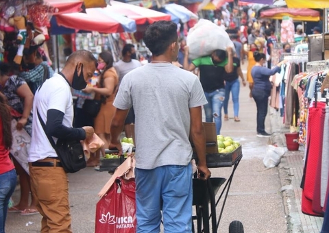 Operação realiza reordenamento do comércio no Centro de Manaus
