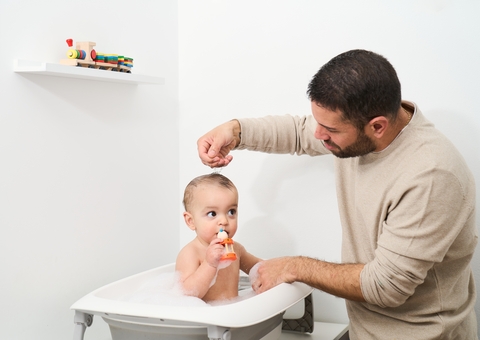 Saúde mental paterna: psicóloga orienta pais de primeira viagem