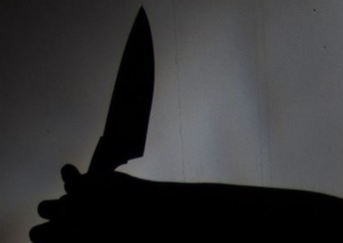 Homem crava faca no peito de amigo durante bebedeira no Tarumã