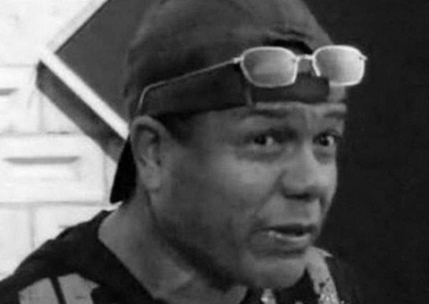 Ex-vocalista da banda Calcinha Preta é assassinado dentro de casa em Sergipe