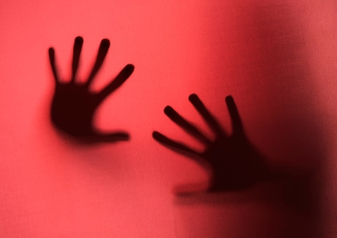 Homem sequestra, agride e estupra ex dentro de hotel no Amazonas