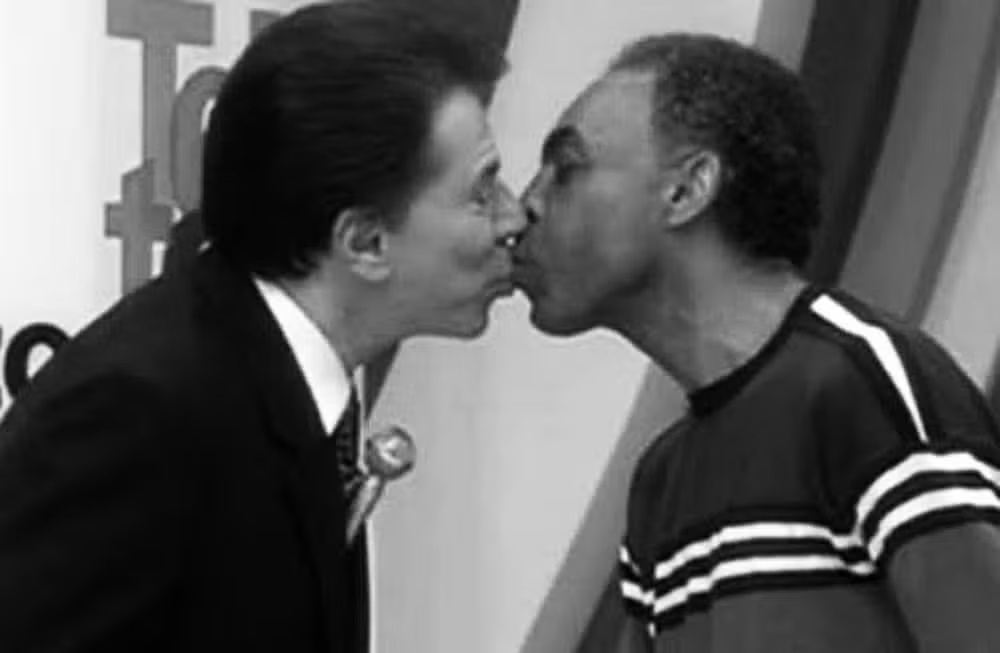 Gilberto Gil relembra foto de selinho em Silvio Santos em homenagem