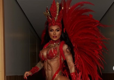 Kamila Simioni rebate críticas por falta de samba no pé em estreia no Carnaval
