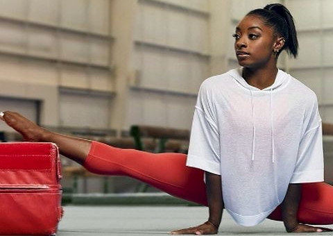 Simone Biles vence torneio nos Estados Unidos após dois anos sem competir