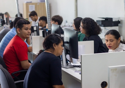 Auxiliar de padeiro, garçom e mais: Sine Amazonas divulga 116 vagas de emprego