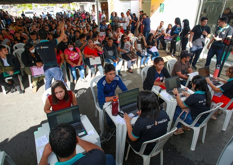 Moradores da Compensa e Tarumã recebem serviços do Sine nos Bairros neste sábado
