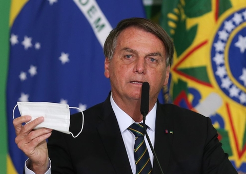 Alvo de manifestantes, Bolsonaro entra pelos fundos de hotel em Nova York