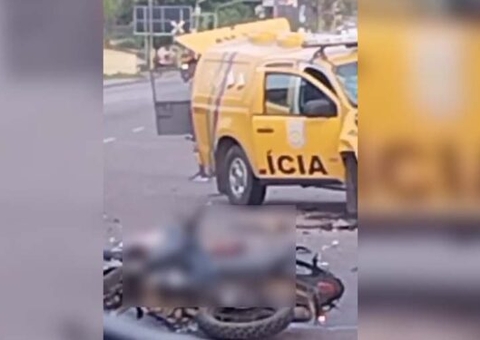 Viatura invade contramão e mata grávida e marido atropelados; vídeo