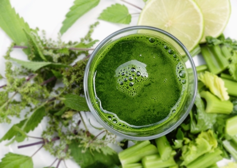 Detox pode ser aliado contra a gordura no fígado; conheça os benefícios