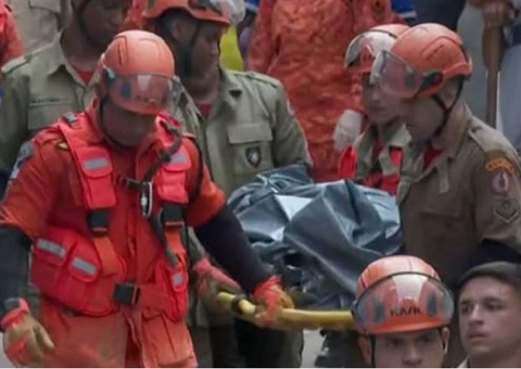 Idosa é encontrada morta sob escombros de casa que desabou na madrugada