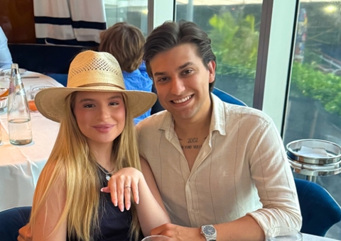 Sophia Valverde, atriz de 'Poliana', anuncia noivado após três meses de namoro