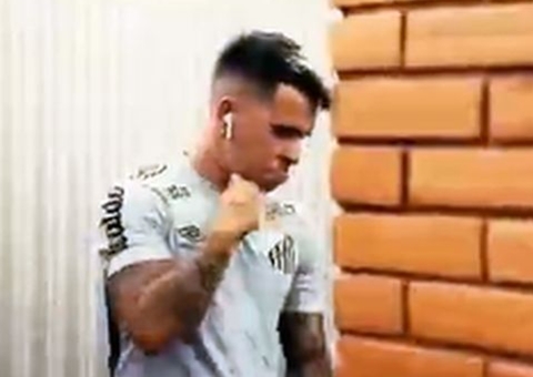 Santos mira indisciplina e aposta em carinho para recuperar Luan e Soteldo