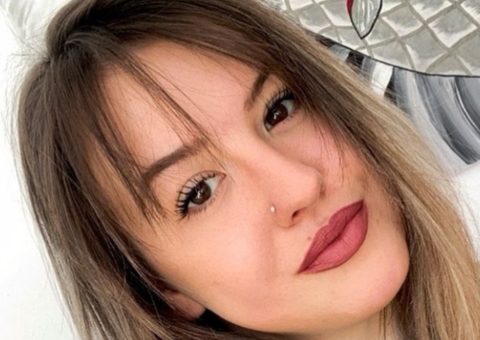 Boxeadora alemã fica com rosto irreconhecível após ganhar cinturão