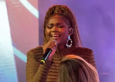 Raquele rouba a cena e faz sucesso em show de Wanessa Camargo; vídeo