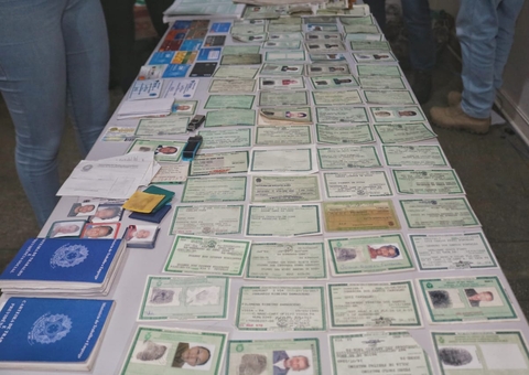 Quadrilha é presa com mais de 140 documentos falsificados em Manaus