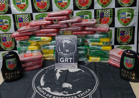 Trio é preso com drogas em malas no Porto de Manaus