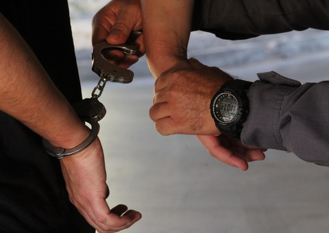 Homem é preso ao usar documento falso para tirar novo RG em Manaus