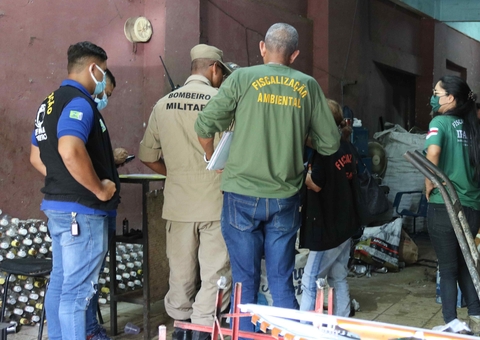 Sucatarias são alvos de fiscalização em Manaus