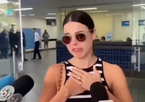 Sthefany Brito deixa hospital aos prantos após visita a Kayky Brito