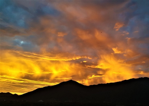 Rover consegue tirar fotografias de nuvens em Marte