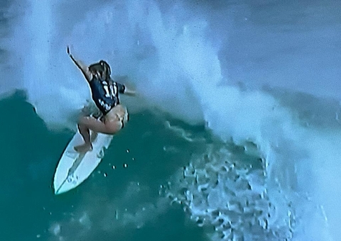 Dias sem surfe em Saquarema têm Ítalo na altinha e Medina no frescobol
