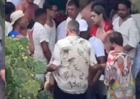 Praia do Arpoador ainda é ponto de orgias um ano após surubão