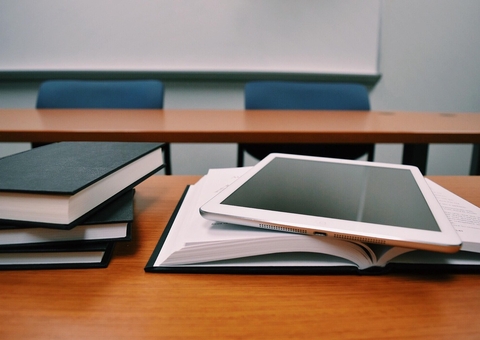 MEC autoriza 456 cursos ter aulas semipresenciais pela nova política de EAD