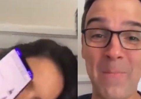 Mulher de Tadeu Schmidt aparece votando no paredão do BBB23; vídeo