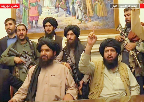 Talibã avisa que não vai permitir que tropas estrangeiras permaneçam em Cabul