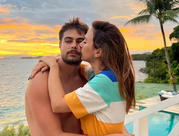 Rafa Vitti posta foto com Tata Werneck e assessoria da humorista nega crise