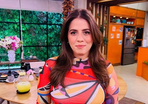 Tati Machado anuncia gravidez no Mais Você