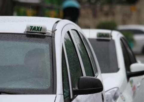 Taxistas de Manaus querem suspensão das vistorias para licenciamento