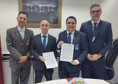 TCE oferta mestrado em direito a servidores após parceria com Ufam