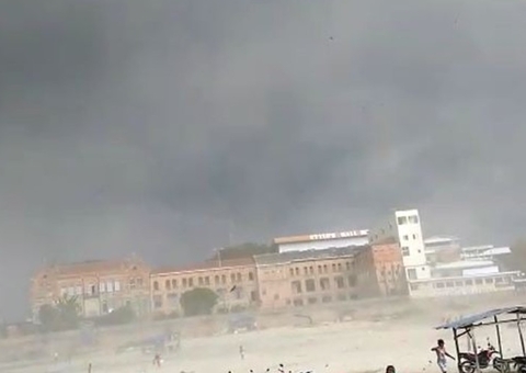 Tefé e Alvarães recebem alerta de temporal e deslizamento nesta terça-feira