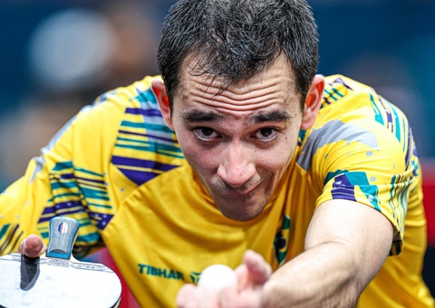 Hugo Calderano atropela Woojin Jang e está na semifinal do tênis de mesa 