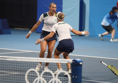 Stefani e Pigossi levam o bronze nas Olimpíadas e conquistam 1ª medalha brasileira no tênis